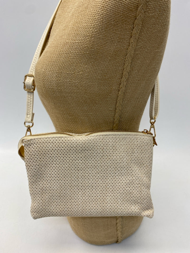 Jen &amp; Co Beige Woven Crossbody
