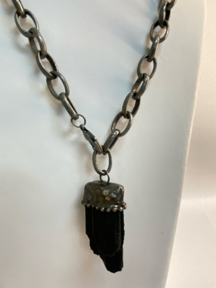Silver Color Black Stones Necklace