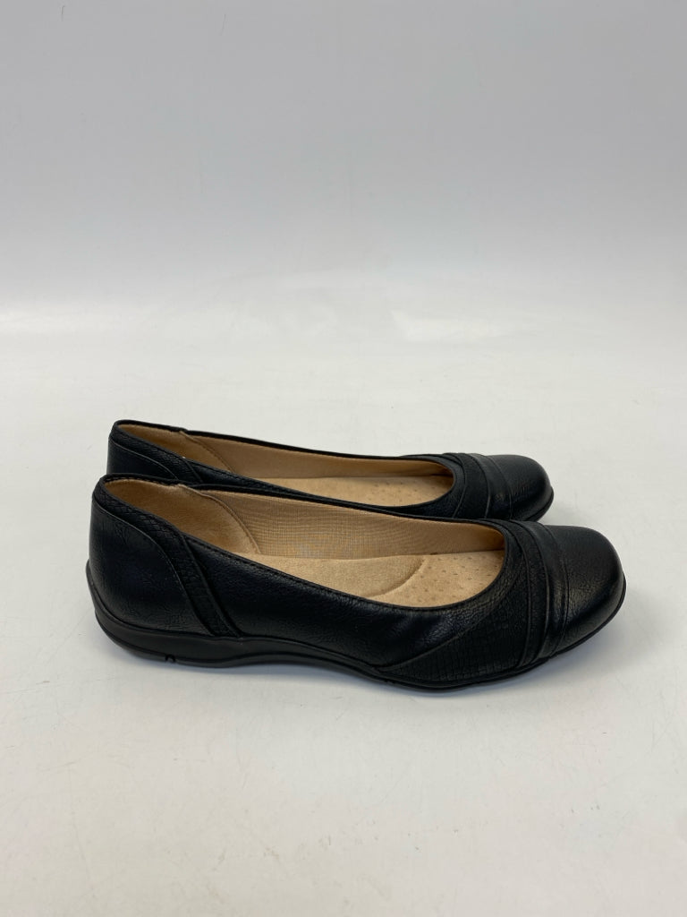 Life Stride  Size 7W Black Flats  **WIDE**
