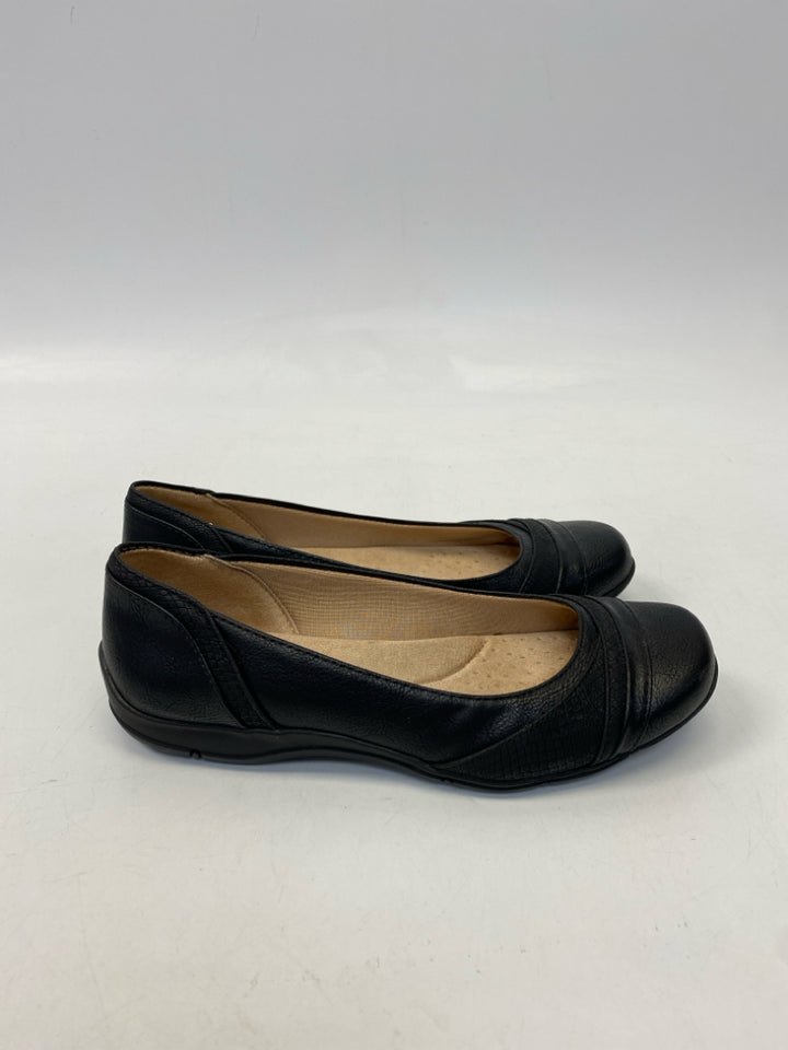 Life Stride  Size 7W Black Flats  **WIDE**