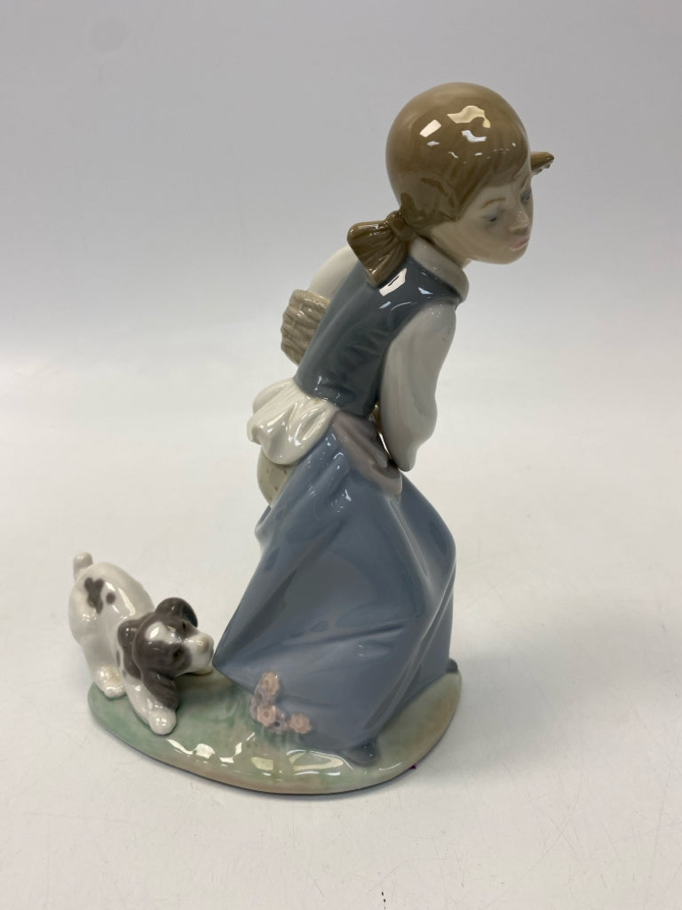 Lladro Blue/White Brown Figurine