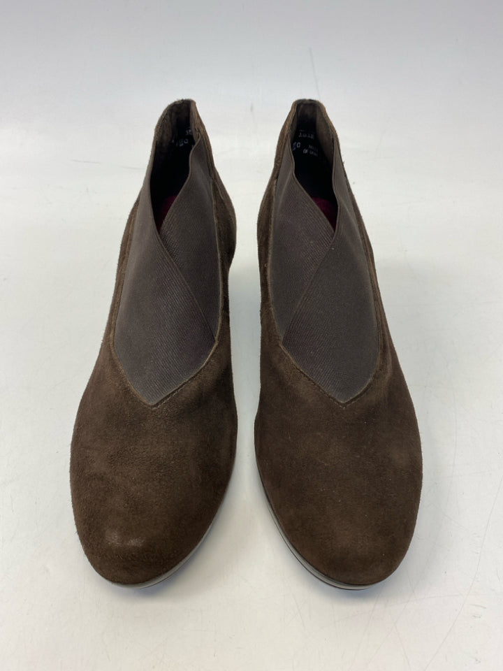 Munro US Shoe Size 7.5 Brown Suede Heels