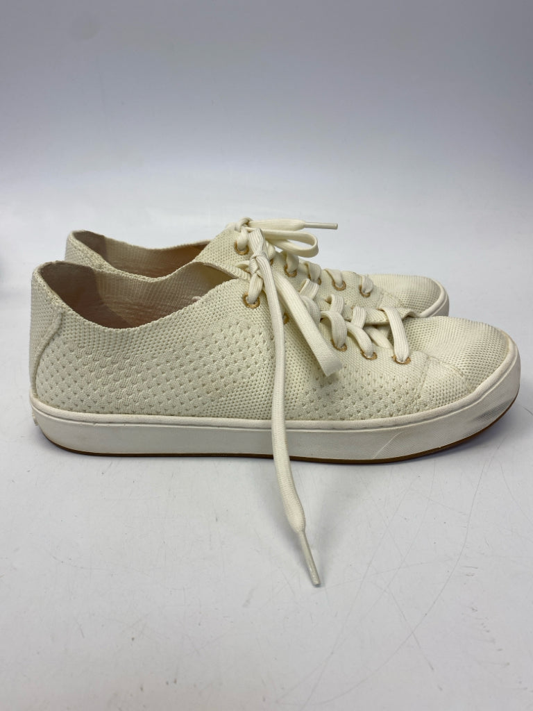 L L Bean  Size 8 Cream Lace-up Sneakers