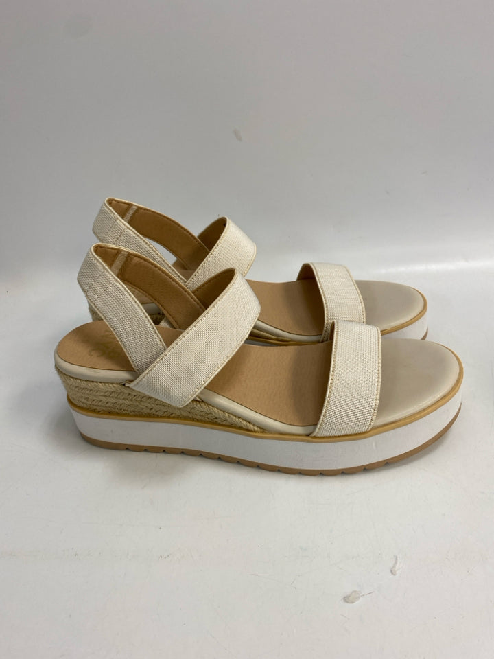 Size 8.5 Cream Sandals
