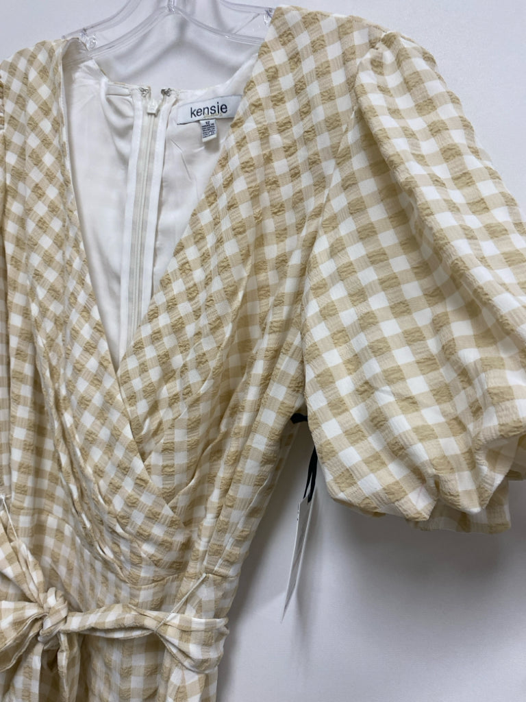 NWT Kensie Size L Beige/White Checkered V Neck Seersucker Ladies Dress