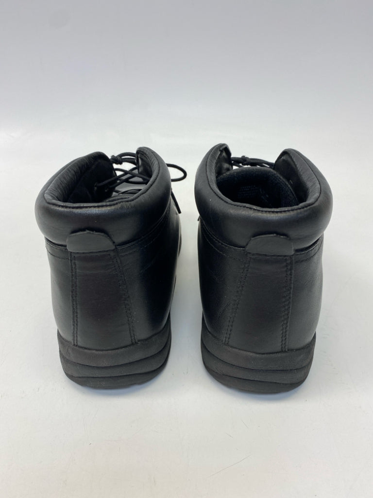 Size 10 Black Lace-Up Men&