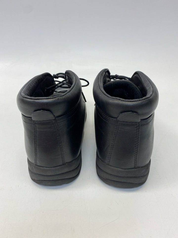 Size 10 Black Lace-Up Men&