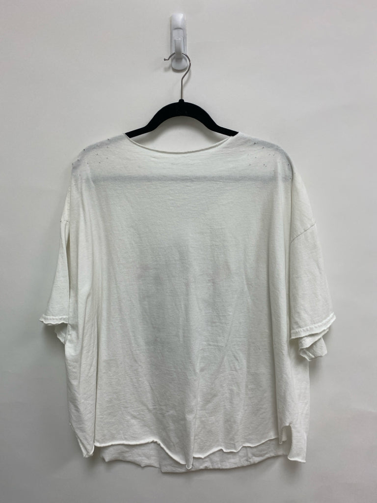 Size OSFM White Orange/Blue Shapes Ladies Top