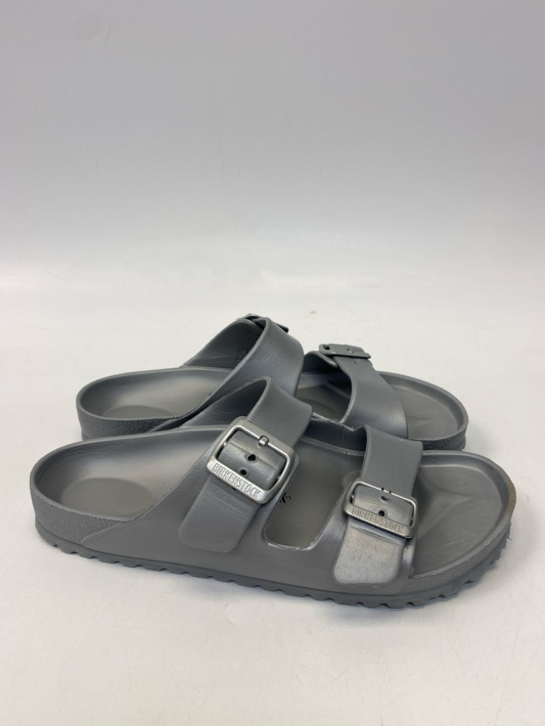 Birkenstock  Size 41 Silver Buckle(s) Sandals