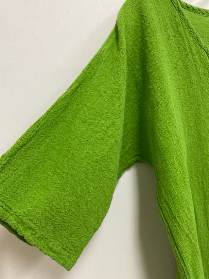 Oh My Gauze! Size 1 Green Ladies Top