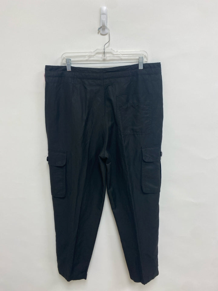 VINCE. Size L Black Ladies Pants