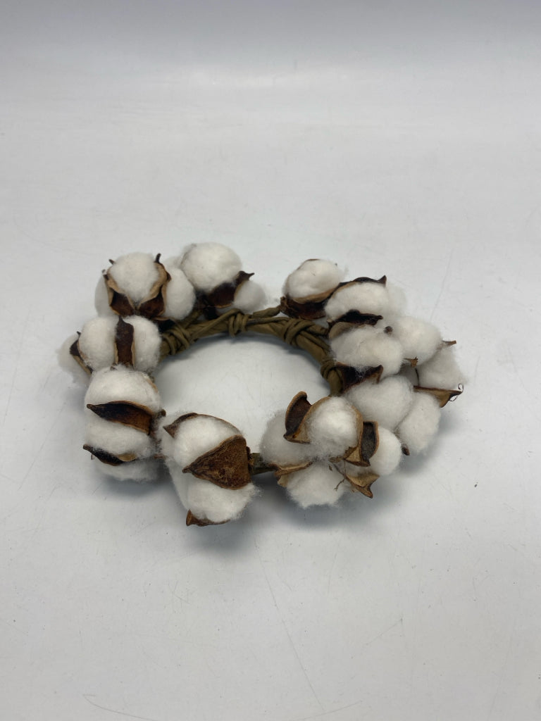 Brown White Wreath