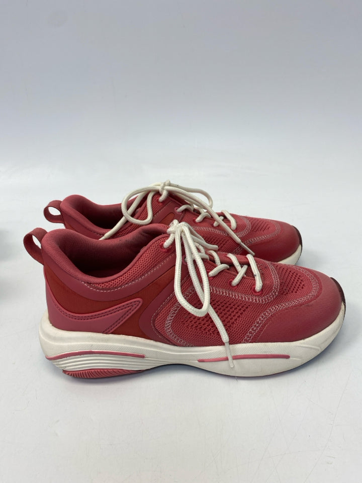 Easy Spirit  Size 6 Pink Lace-up Sneakers