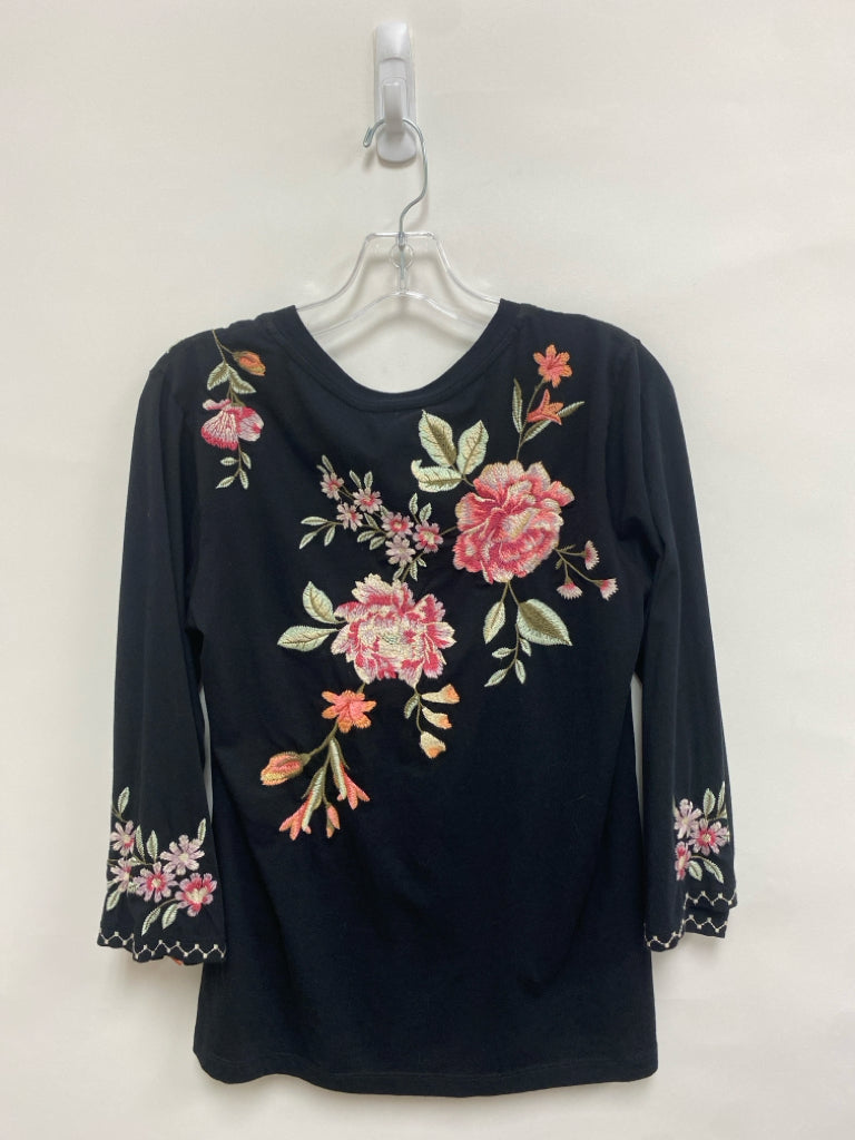 NWT JOHNNY WAS Size S Black Coral/Green Embroidered Ladies Top
