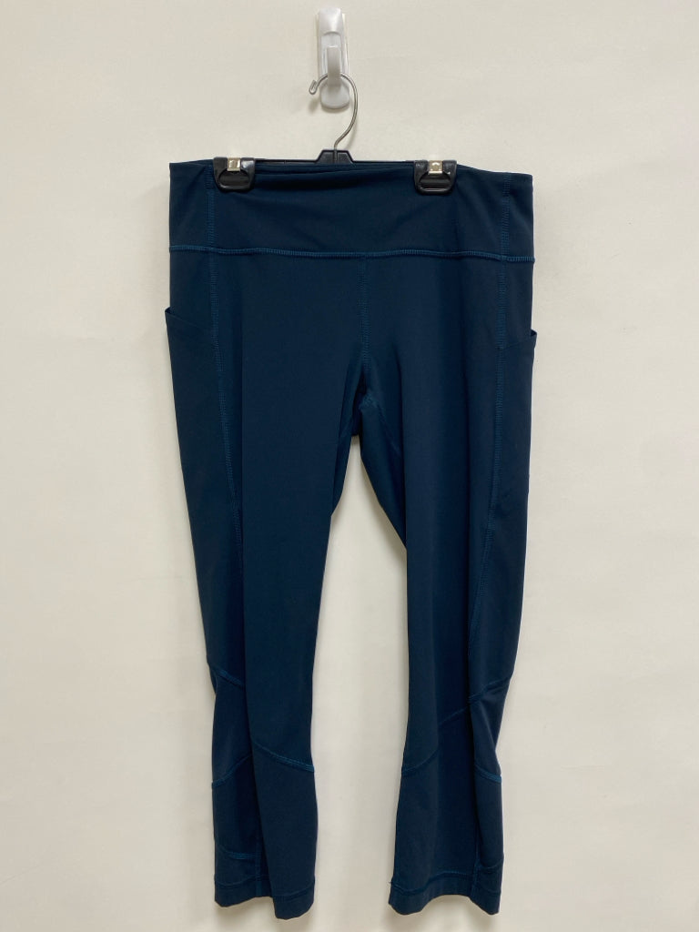 Lululemon Size 8 Navy Cropped Athletic Leggings