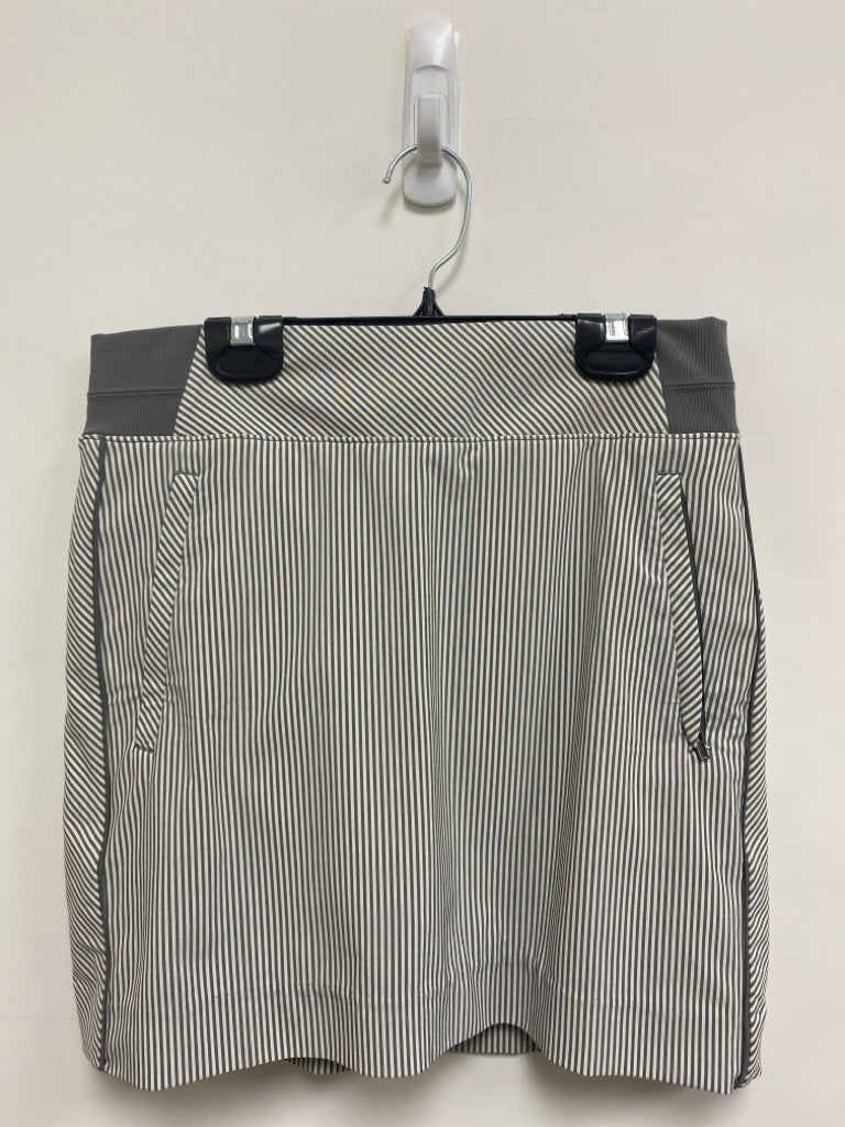 Athleta Size 4 Gray/White Stripes Athletic Skort
