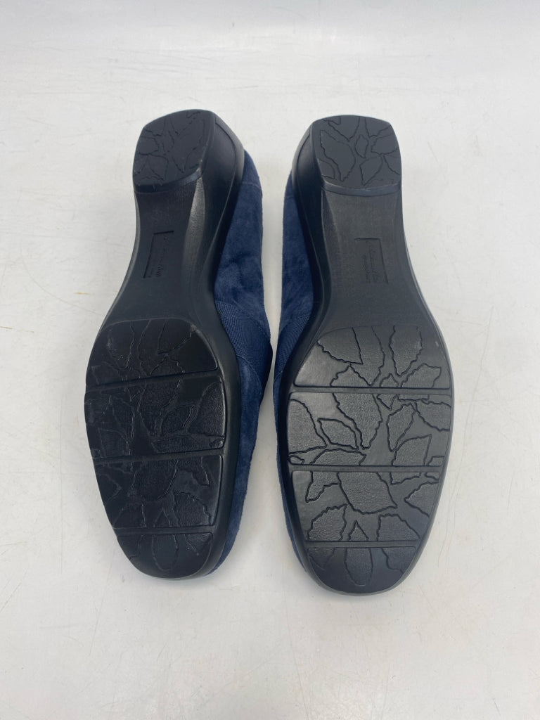 Easy Street  Size 9 WW  Navy Suede Flats **WIDE**