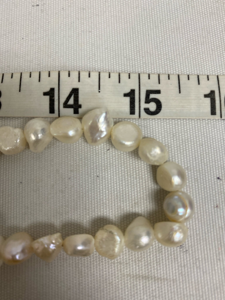 Pearl Gray/Brown Stones Necklace
