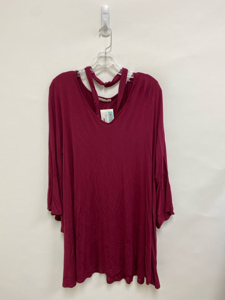NWT  SIZE  1X Burgundy Tunic Plus Size Top