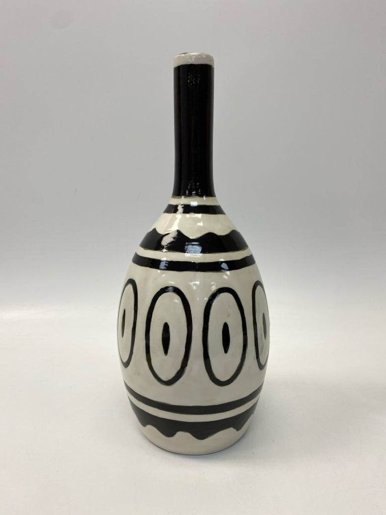 Black/White Abstract Ceramic Vase