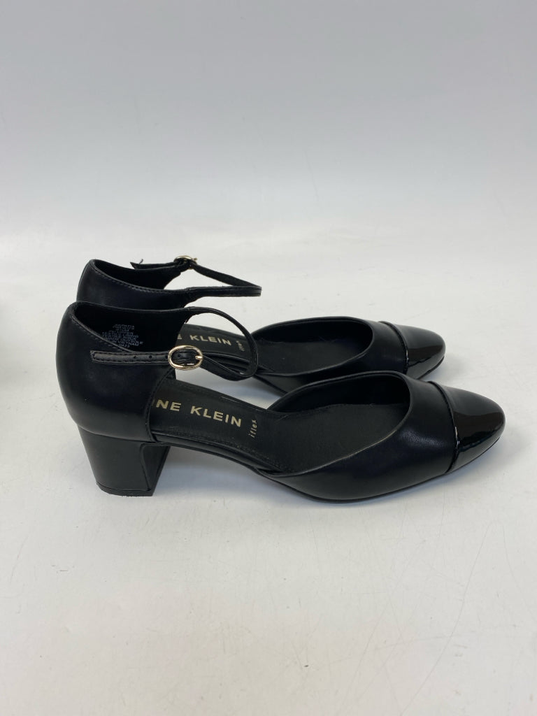Anne Klein US Shoe Size 8.5 Black Heels