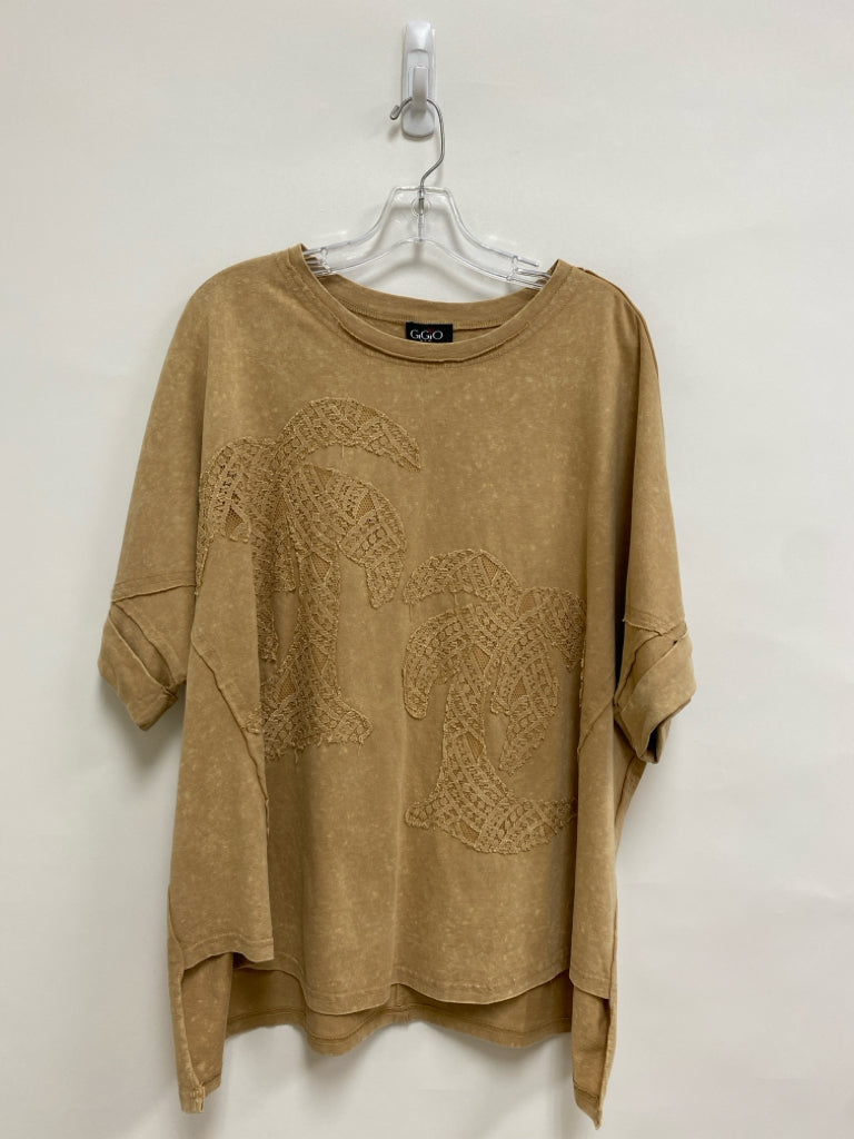 NWT GiGiO Size M Tan Ladies Top