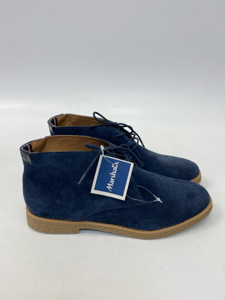 NWT Tommy Hilfiger  Size 9 Navy Lace-up Suede Boots