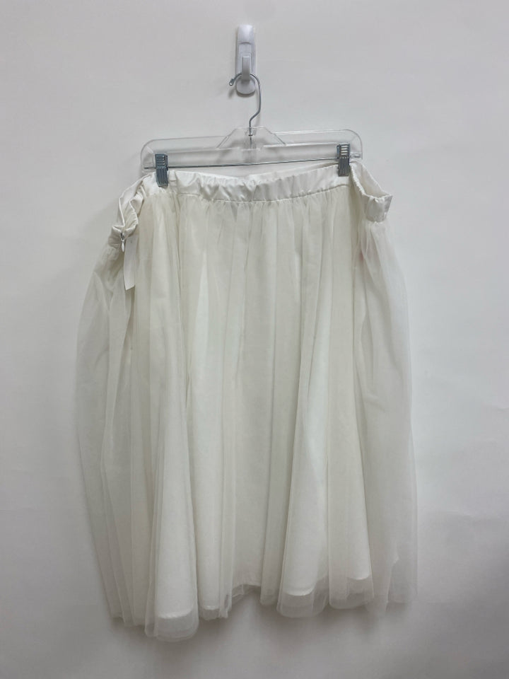 ELOQUII  SIZE  26 Cream Tulle Plus Size Skirt
