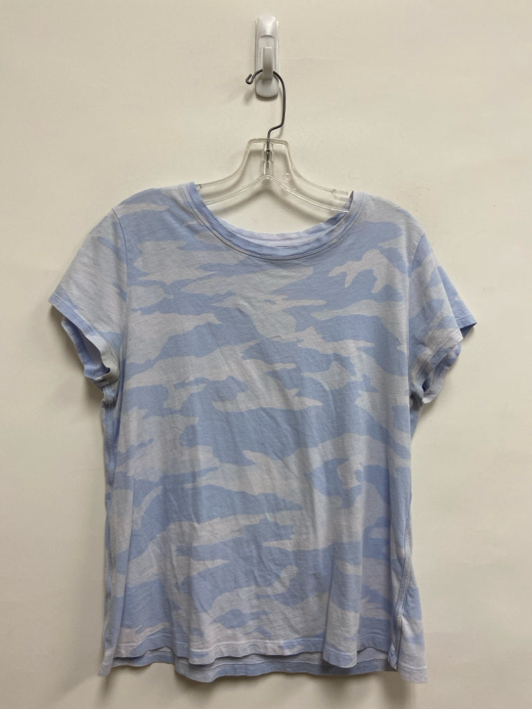 Athleta Size L Pale Blue Camouflage Short Sleeve Tee Ladies Top