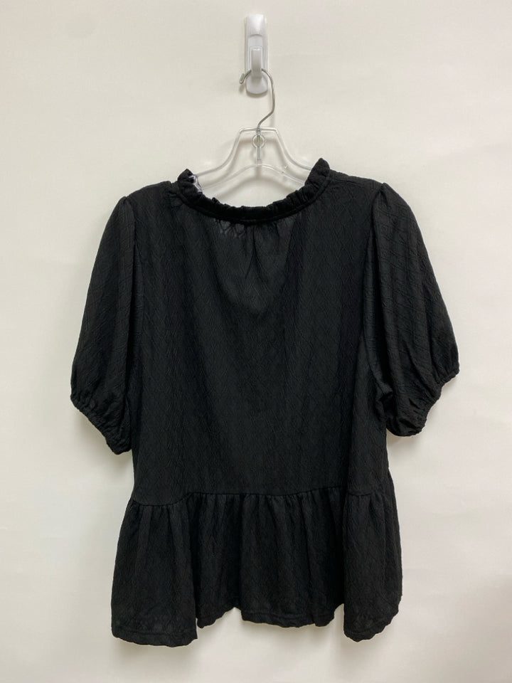 NWT GiGiO Size L Black Texture Puff Sleeve Ladies Top