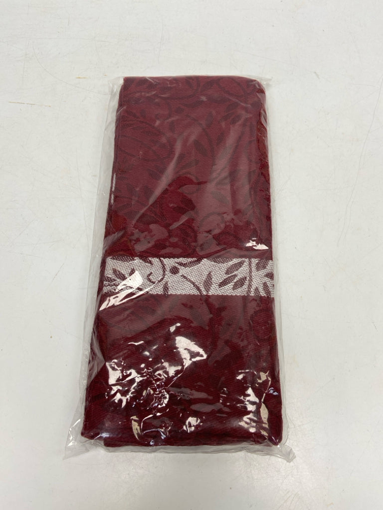 NEW/PKG Pampered Chef Cranberry Vine Towel