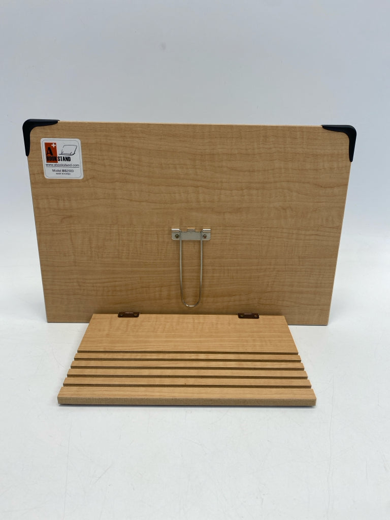 Natural Easel