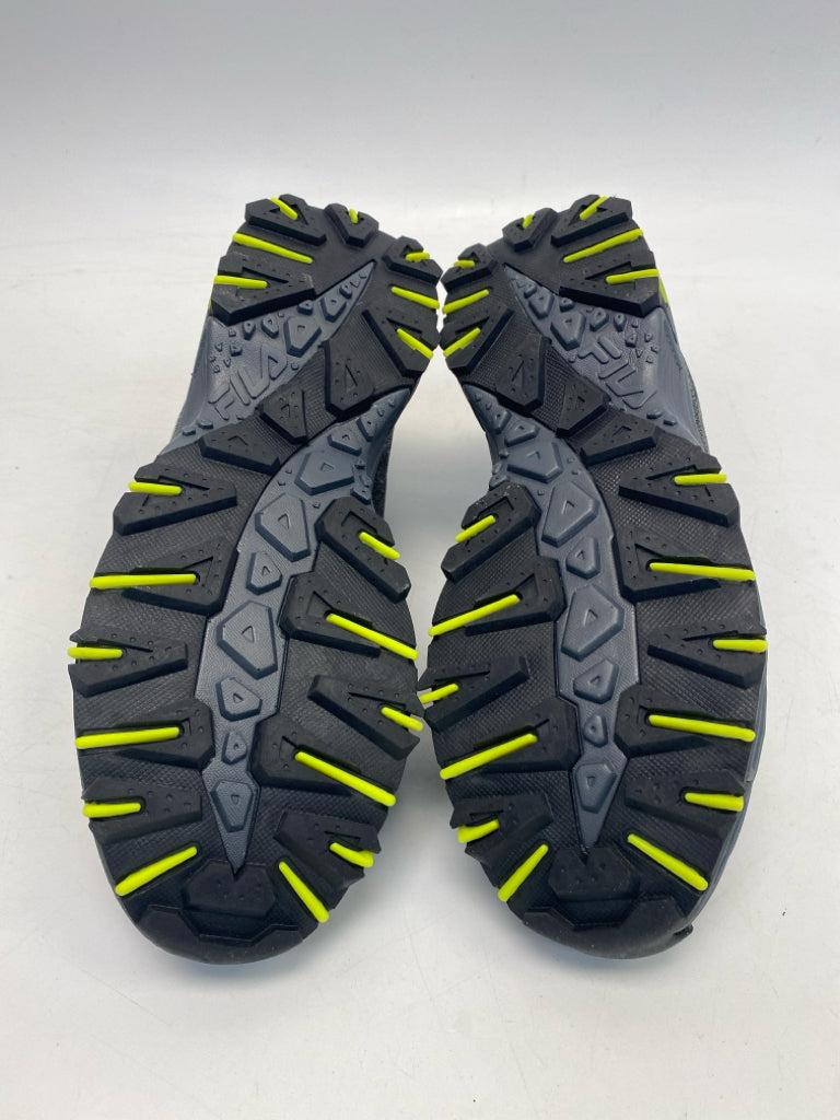 NWOT Fila Size 9 Gray Lime Green Lace-Up Men&