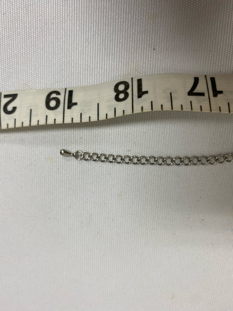 Black Gray/White Geometric Necklace