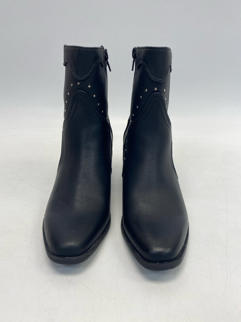 wonderly US Shoe Size 6.5 Black Silver Studded Boots