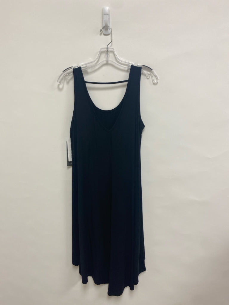 NWT Size L Black Sleeveless Ladies Dress