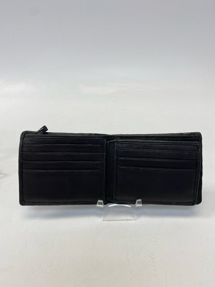 NWT Geoffrey Beene Black Men&