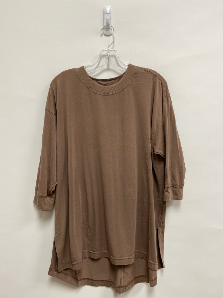 Athleta Size M Tan 3/4 Sleeve Ladies Top
