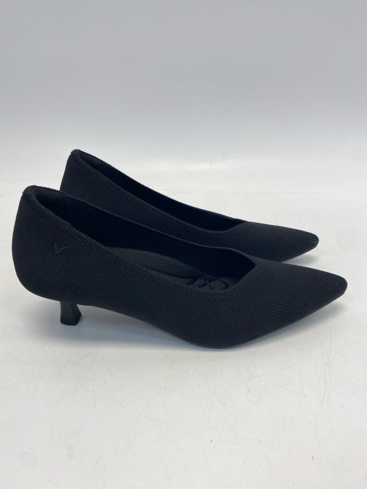 Vivaia EU Shoe Size 39.5 Black Fabric Heels