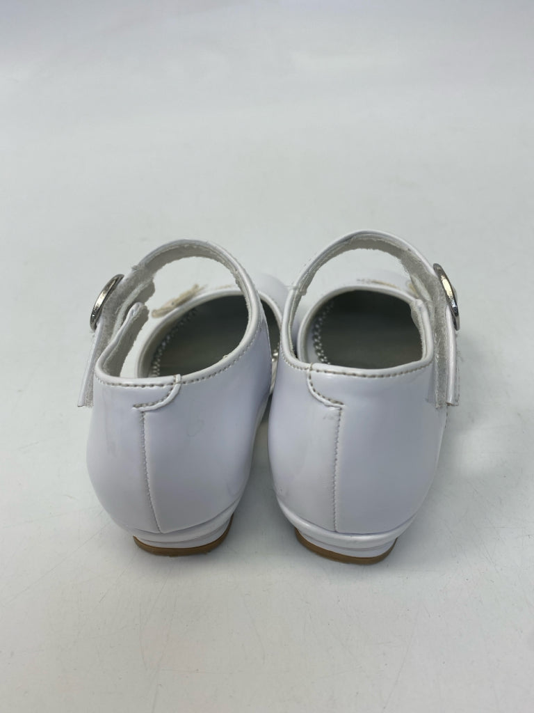 SIZE 5 White Flowers Patent Girl&