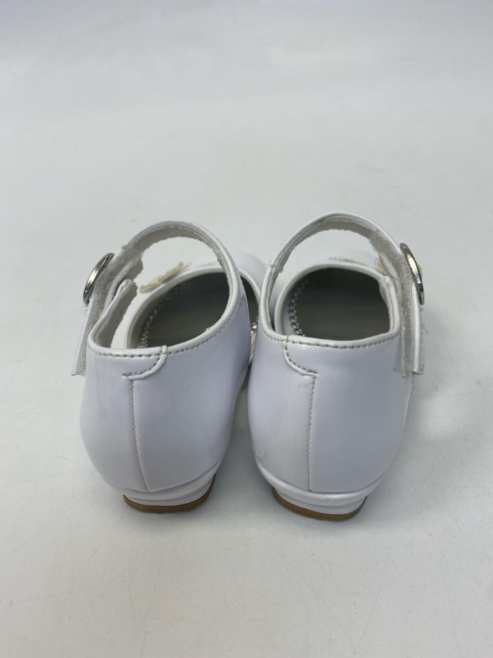 SIZE 5 White Flowers Patent Girl&