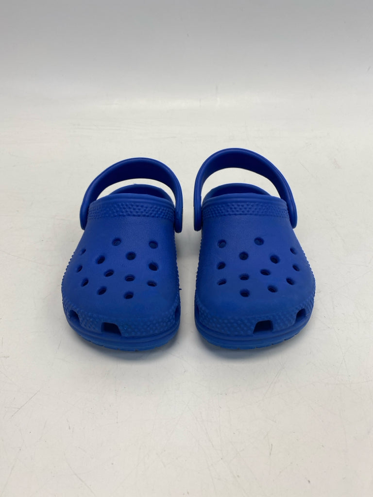 Crocs SIZE 8 Blue Boy&