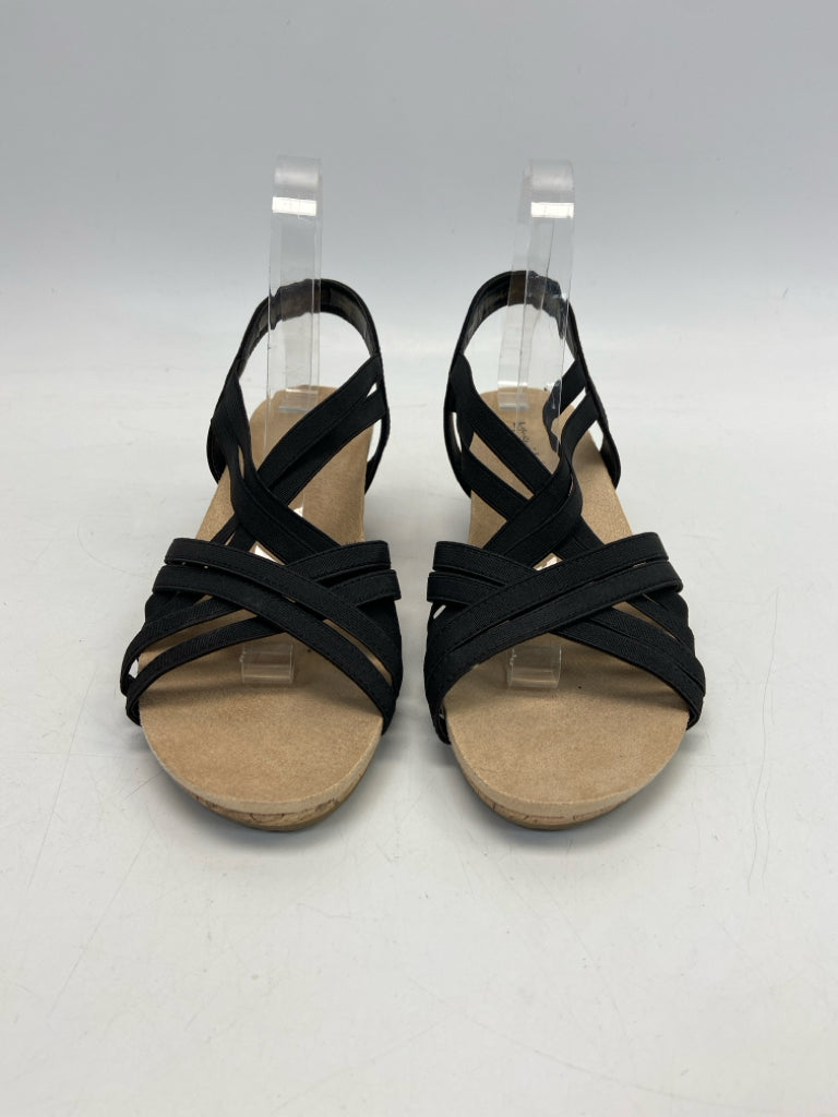 Life Stride  Size 8.5 Black Sandals