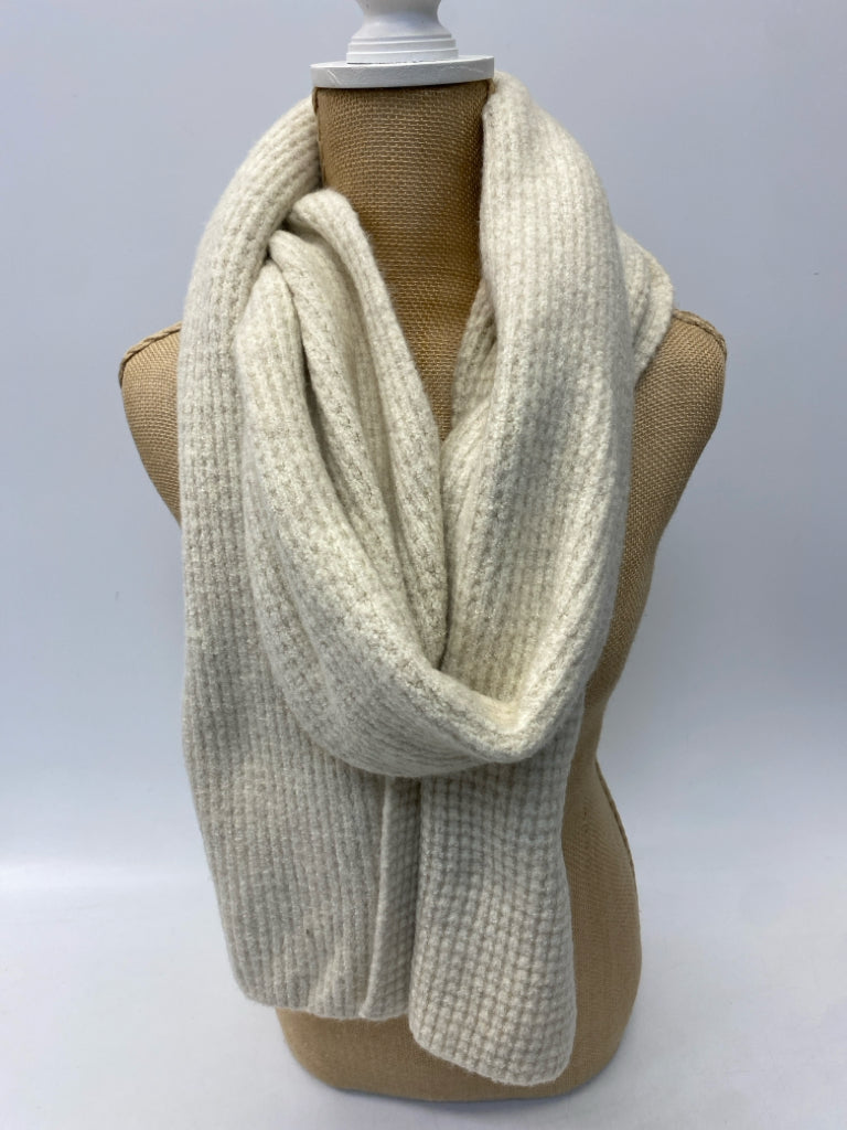 NWT Express Cream Winter Scarf