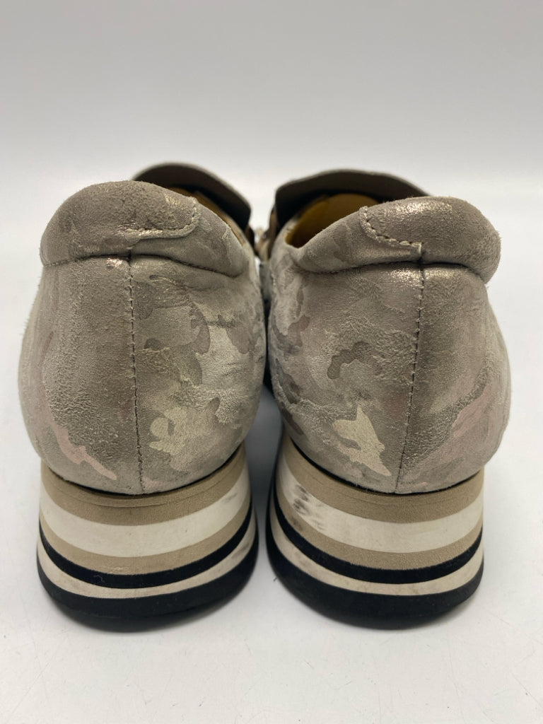 SOFTWAVES EU Shoe Size 38 Gray/Silver Sneakers
