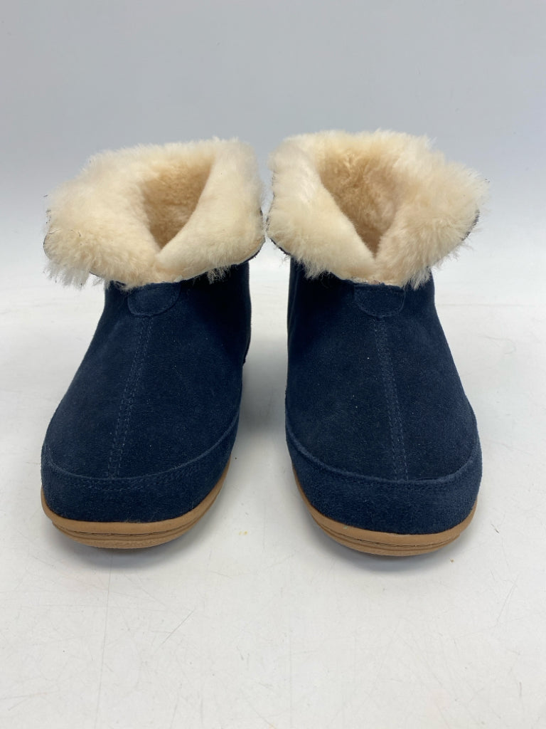 NWOT The Vermont Country Store US Shoe Size 8 Navy Cuffed Bootie Slippers