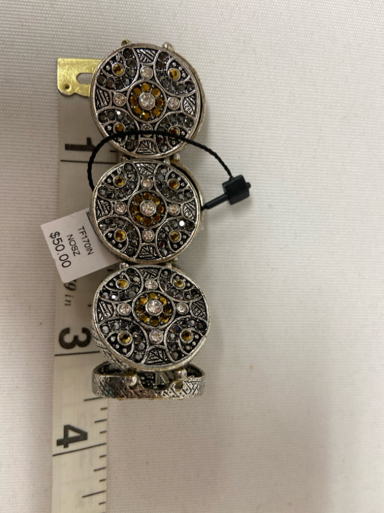 NWT Wht House/Blk Mkt Silver Color Bronze Color Disc Bracelet