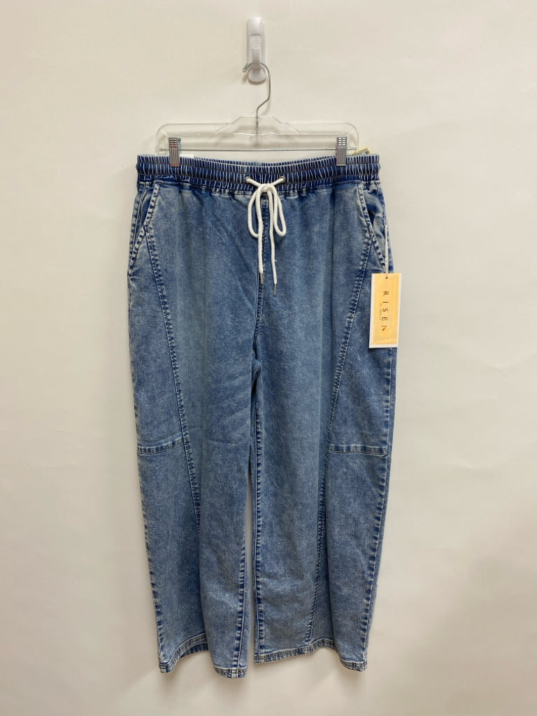 NWT RISEN Size XL Faded Blue Pull-on Ladies Jeans