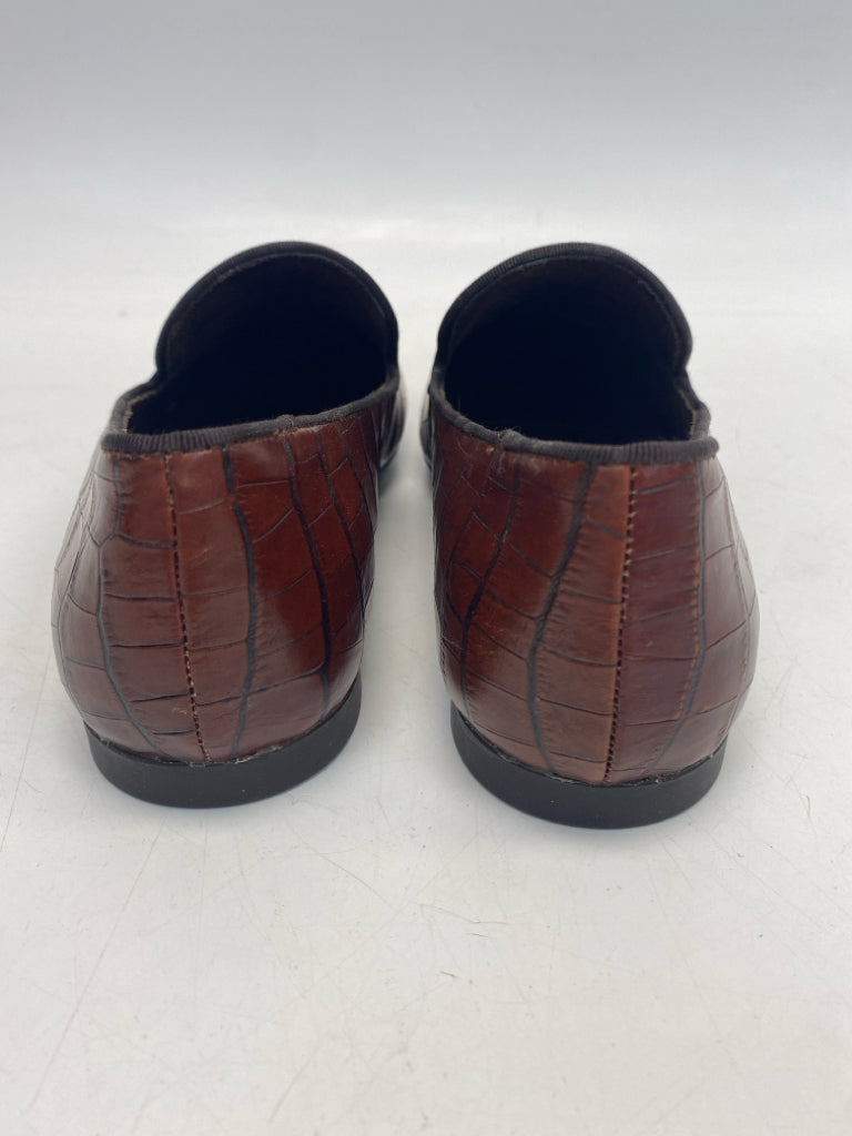 Born US Shoe Size 8.5 Brown Embossed Leather Flats