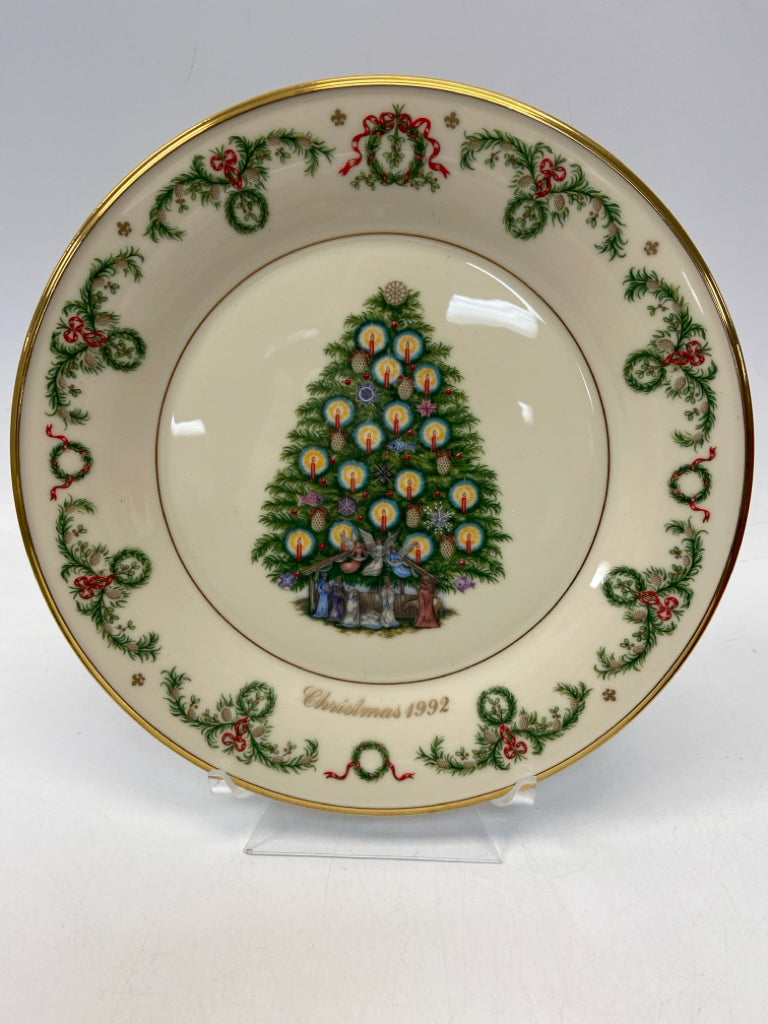 Lenox Cream Green/Multi Christmas Decorative Plate